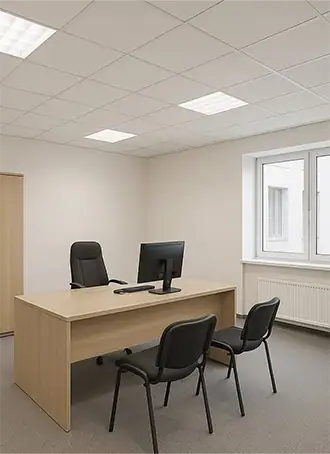 Oficina empresa - Baldosa CRP Techo falso de placas de yeso acústico para oficinas modernas y elegantes.
